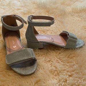 Girls Steve Madden Airenne Silver Sandal Size 13